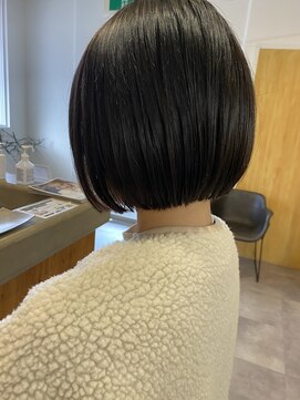 ヘアーメイク アディクト(HAIR MAKE addict) ぱつっとボブ