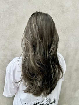 プラスイズム(PLUSISM) オリーブハイライト