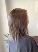 アースベージュカラーで秋をとことん楽しむヘアに