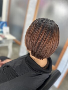 ミニィバイミラーズ(Miniy by Miroirs) 切れ毛も改善？！ショートストレート