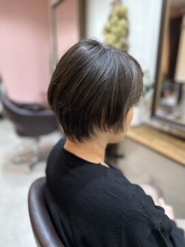 ヘアーズ スケッチ(hair's sketch) オイルだけでまとまる簡単ショート