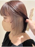 イヤリングカラーシアーベージュ大人ショートボブ小顔外ハネボブ