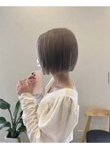 透明感ベージュ