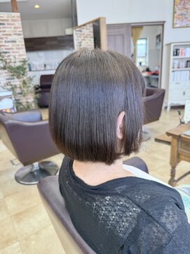 トップスタイル リッチ まとまり抜群のワンレンボブ