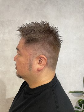 ループ(Loop) フェードカット+ダブルカラー