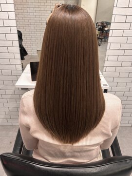 ジーナ 梅田(Zina) 乾かすだけでまとまる柔らかストレート【自然な縮毛矯正】
