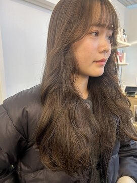 ユニバイリサ 天神大名店(uni by risa) アッシュブラウン シースルーバング ゆるふわウェーブ ロング