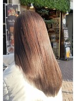 ララルーモ 渋谷公園通り店(LaLarOomo)&nbsp;【白髪染めでも叶う】光を反射する極上サラ艶ストレート