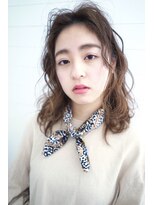 アンド(AND)&nbsp;束感ウェーブミディ