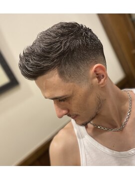 ヒロギンザバーバーショップ 神楽坂店(HIRO GINZA BARBER SHOP) 【ソフトモヒカン×フェード】