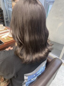 カプア 仙台駅前店(Kapua) 20代30代◎大人可愛いグレーベージュ 前髪 レイヤーロング