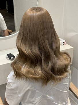 ラビス クローバー(Lovis clover) シルキーベージュ