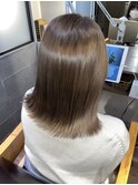 透明感アッシュブラウン