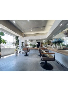 《天神/今泉》日常を忘れてゆっくり過ごせる時間を―。技術/空間/全てに拘りがちりばめられているTiTi♪