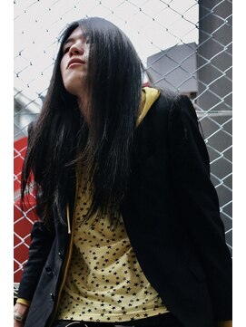 ココ 原宿(KOKO) レイヤーウルフセンターパートロングストレートブルーブラック