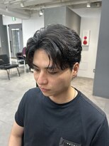 オーバルバイアピッシュ(OVARL by apish) メンズカット/韓国ヘア/メンズパーマ/センターパート