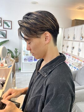 エルフ(elf) ニュアンスパーマツーブロックマッシュセンターパート前下がり