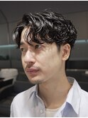 渋谷フェザーパーマメンズカットかきあげセンターパートヘア30代