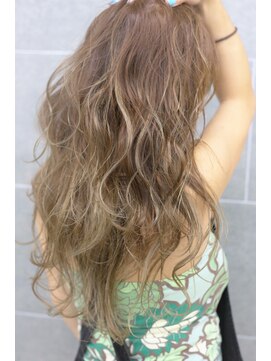 サンクレポ 【CINQ REPO　care&design】グラデ×ハイライト　山下智之