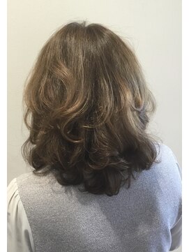 テラス アヴェダ 大丸心斎橋店(Terrace AVEDA) ミディアム