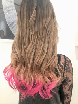 ステア ケース(stair case) 珊瑚ピンクのポイントカラー