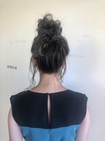 ミラコ(milaco)&nbsp;後れ毛たっぷりお団子