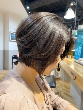 オーク 鷺沼(OAK) 前下がりショートレイヤーボブ【OAK鷺沼/韓国/イルミナカラー】