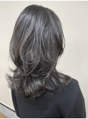 オフィスレディにおすすめ♪透ける暗髪×結べる大人レイヤー