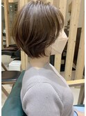 束感ショートボブ