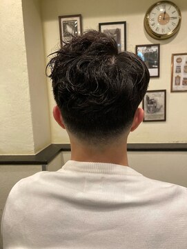 スカイマスターバーバー 渋谷(SKY MASTER BARBER) フェードツイストスパイラル<理容室>[床屋/シェービング/渋谷]