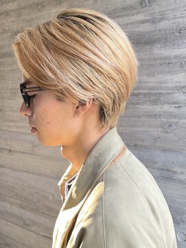 シルフィ(sylph) センターパート　ハイトーン　ブリーチ