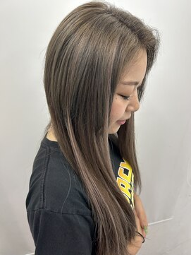 ベルグローアルファ(BELLE GROW ALPHA) 透明感グレージュヘア♪ハイトーンロング