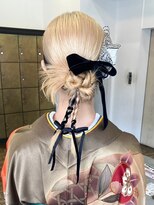 ヘアーアイスカルテット(HAIR ICI QUARTET)&nbsp;ヘアセットヘアアレンジシニヨンカチモリ卒業式結婚式