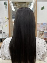 ミーナ(Mina)&nbsp;【３０代】髪質改善カラーでナチュラルなツヤ感ヘア