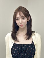 ロムーク 表参道(LOMKH)&nbsp;秋の小顔ミディアムレイヤーカット顔周りシールエクステベージュ