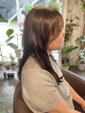 トナリ(tonari) 柔らかいオリーブカラー