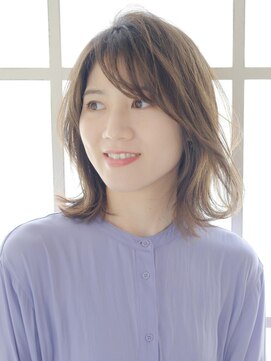 アピューズ ヘアー 芦屋(Apiuz Hair) ミディアムレイヤー×白髪ぼかしカラー３０代４０代５０代