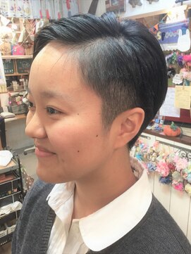 ブリキ(BLIK) 刈り上げショート