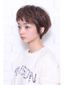 カミビト マヴィー(kamibito mavie) おしゃれボーイッシュショート　小顔　丸みショート　ナチュラル