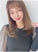 ロングレイヤーカット×ベージュカラー