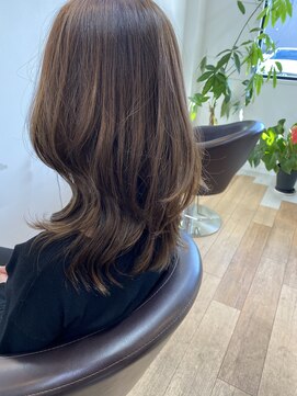 ラキ(laki) 透明感カール