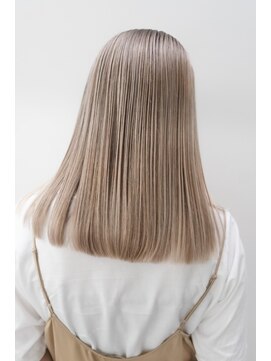 ユートゥイーズ つくば(U too e's) 《Utoo e's つくば美容室 》ケアブリーチ×ブロンドベージュ