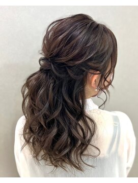 ミルフロート フクオカ 耳だしハーフアップ