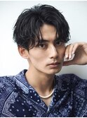 人気黒髪センターパート