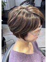 ユーリ(JUURI)&nbsp;脱白髪染めのおしゃれハイライト