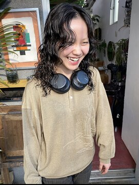 キュエ(qiie) qiie/ブリーチ/パーマ/ハイトーン/ダブルカラー/インナーカラー