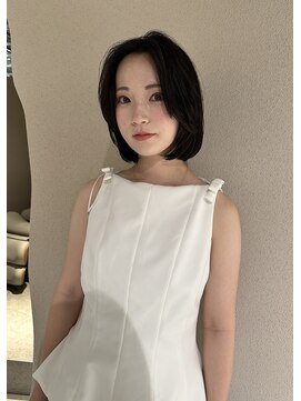 キュー 神戸三ノ宮(cue.) ［hina］切りっぱなしボブ×レイヤー