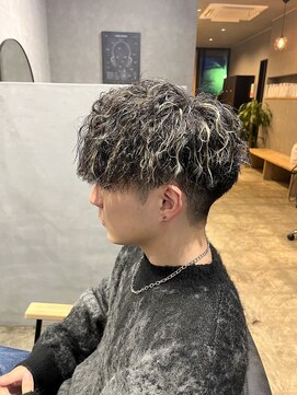 メゾンウィット(Maison Wit) ツイストパーマ