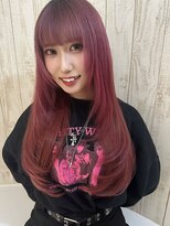 ヴィヴィ(VIVIE)&nbsp;ブリーチダブルカラーチェリーレッドピンク小顔レイヤーハッシュ