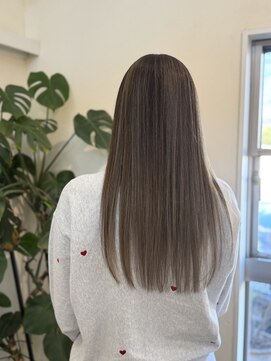 ギャラクシー ヘアードレッサーズ(galaxy hairdressers) ホワイトグレーのハイライト